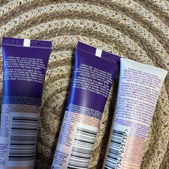 3X STAY MATTE LIQUID MOUSSE FOUNDATION 010 light porcelain - Picture 3 of 3